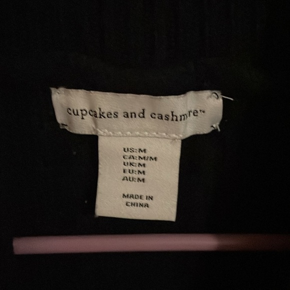 Sweater vest - Picture 3 of 3